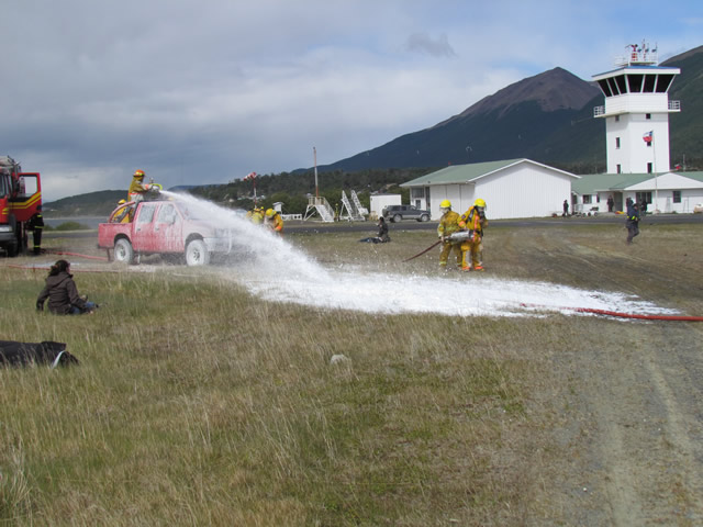 Simulacro de Accidente de Aviación en el Aeródromo Guardiamarina Zañartu